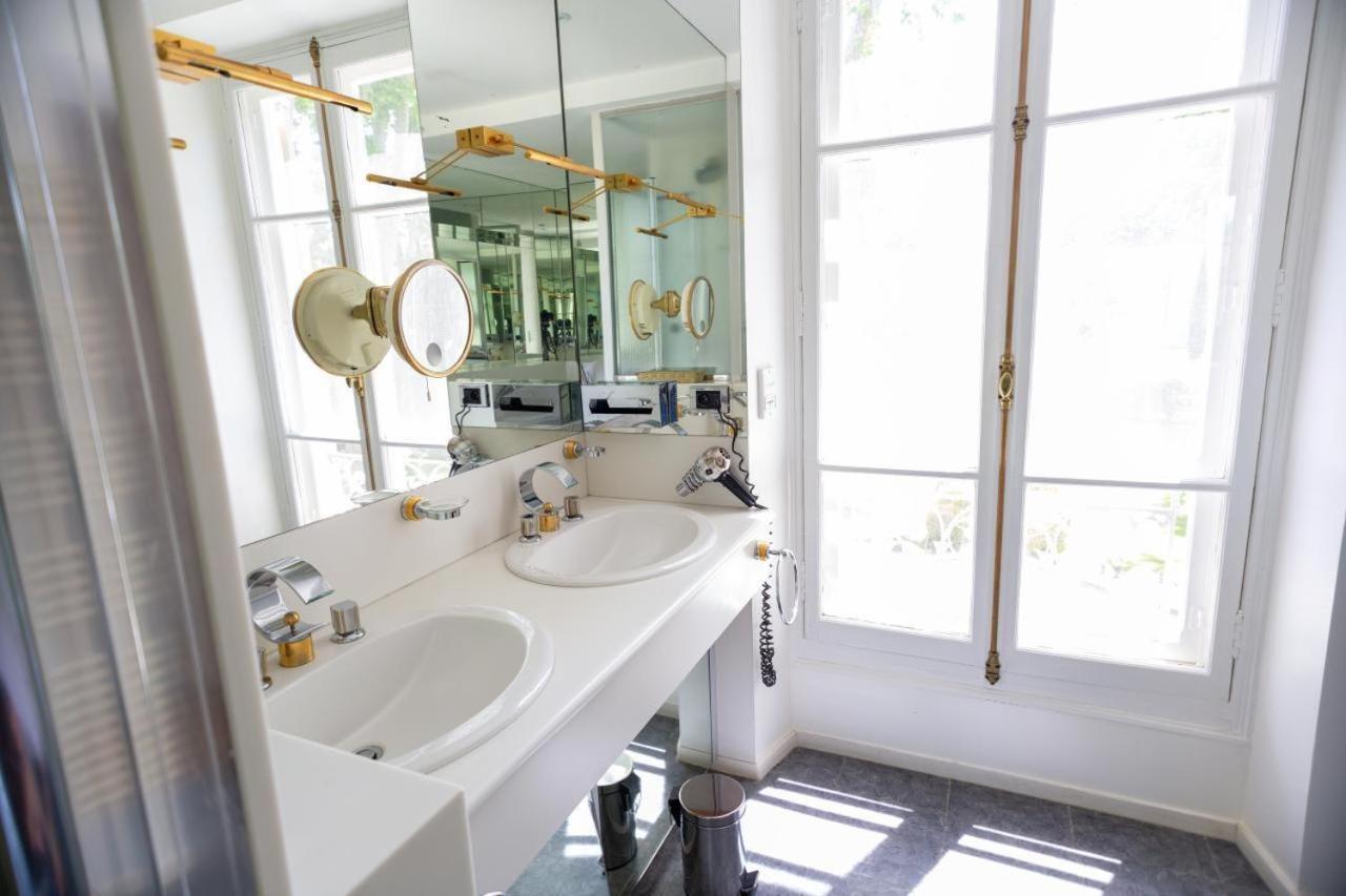 Les Frenes En Provence-Chateau Zen Avignon Room photo