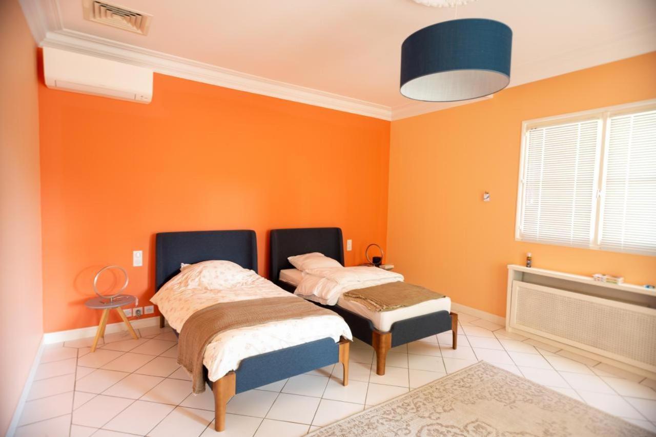 Les Frenes En Provence-Chateau Zen Avignon Room photo