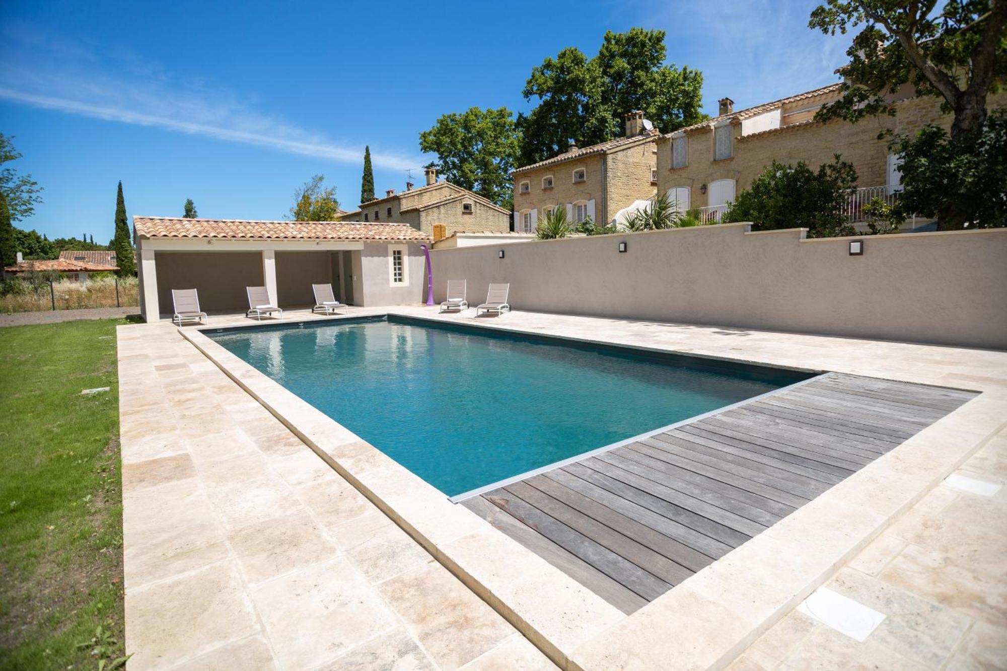 Les Frenes En Provence-Chateau Zen Avignon Exterior photo